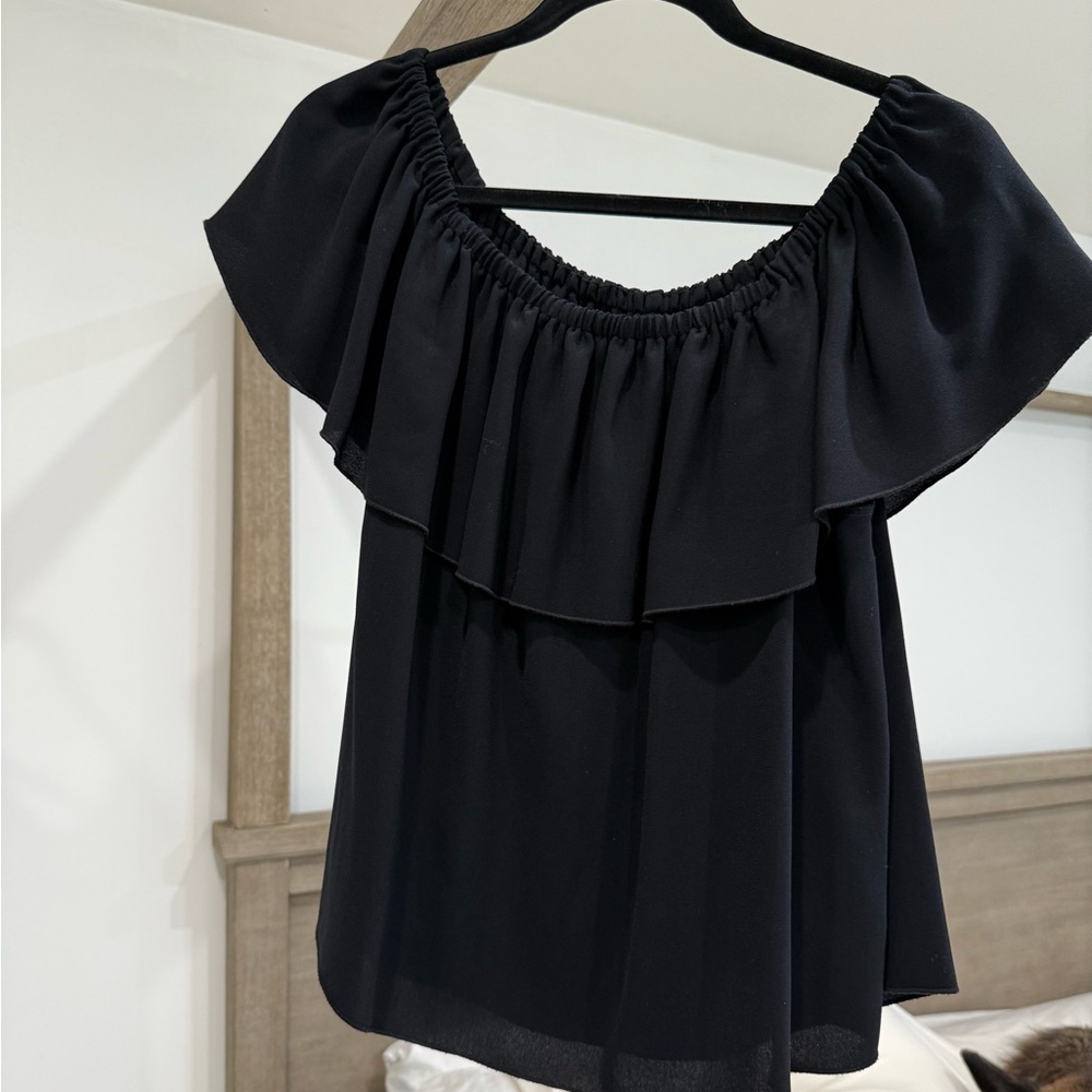 Aritzia Wilfred Black Off Shoulder Top Medium